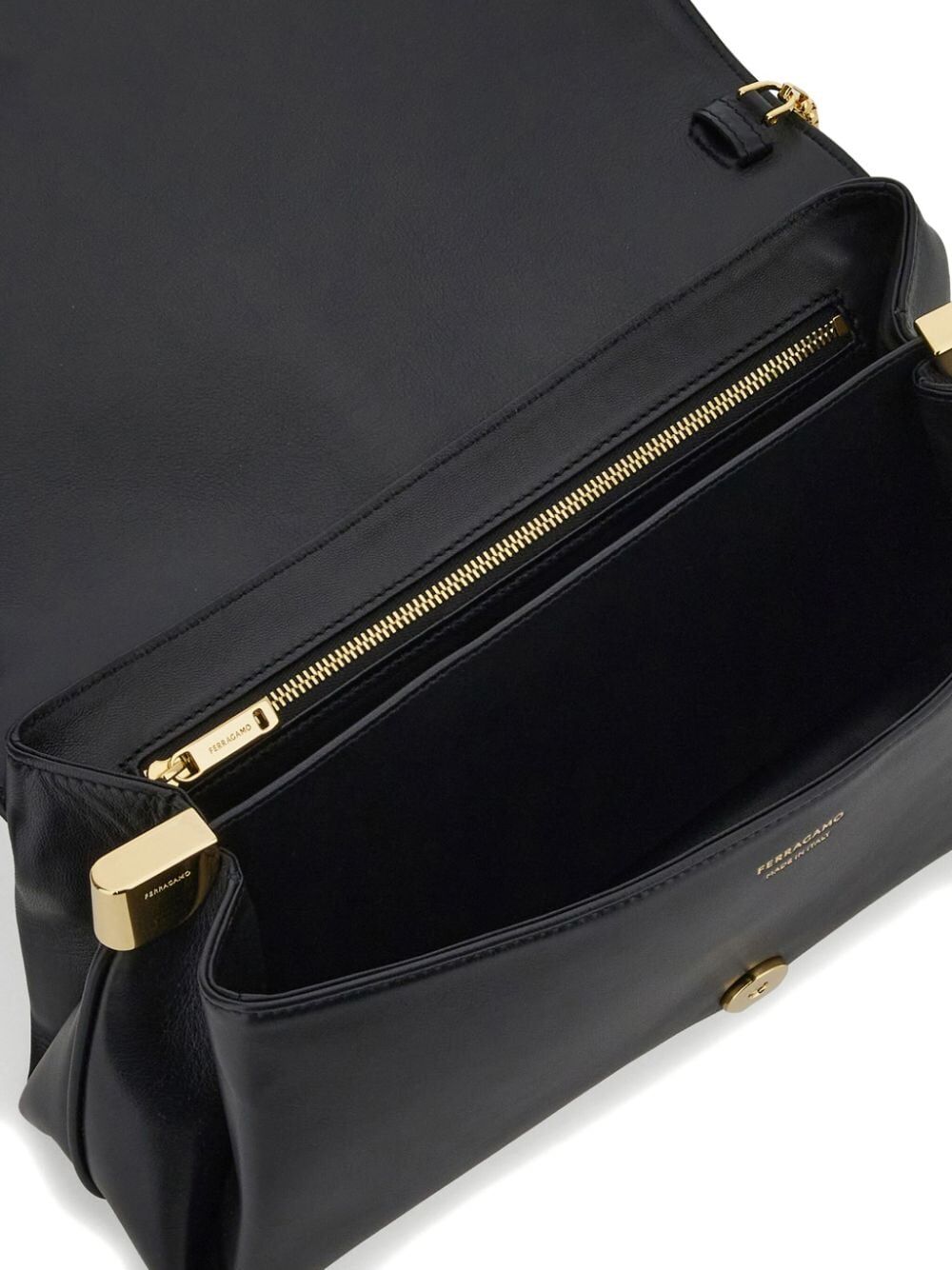 Ferragamo Women Borsa A Spalla Media Con Patta