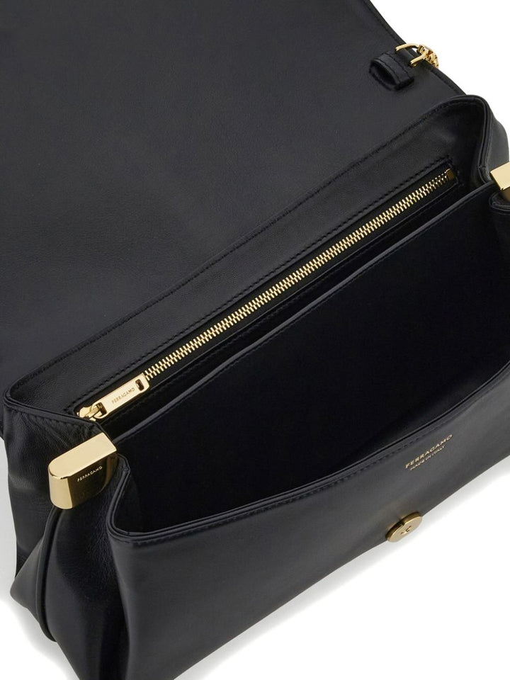 Ferragamo Women Borsa A Spalla Media Con Patta