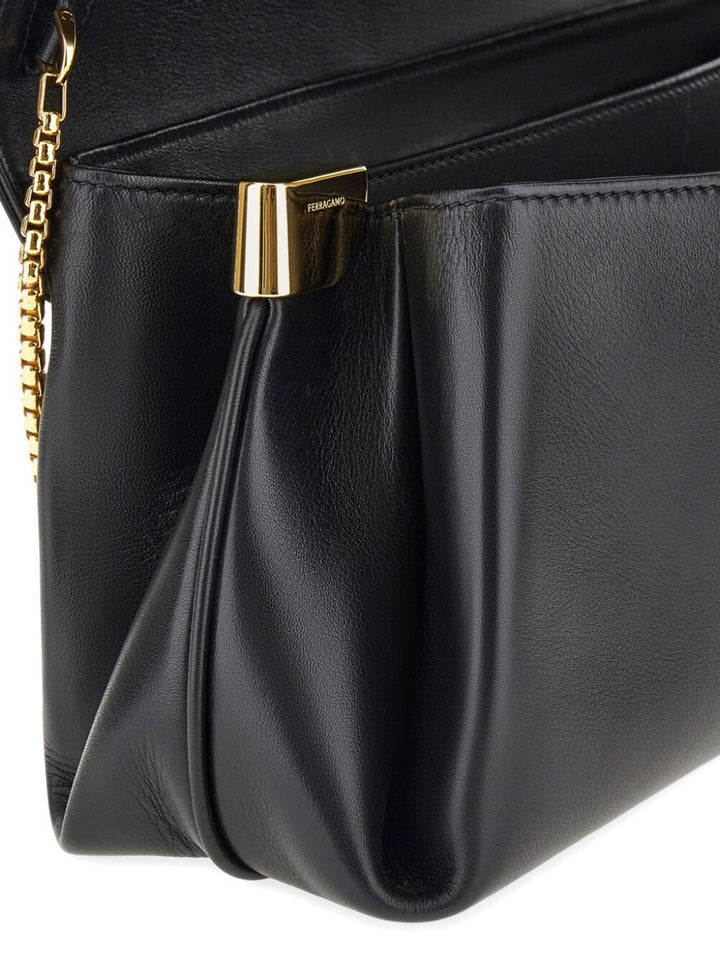 Ferragamo Women Borsa A Spalla Media Con Patta