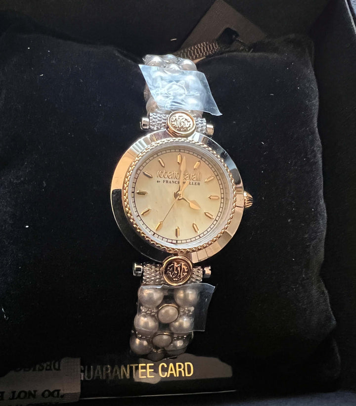 Luxury Swiss-made watches available at STORE 7994 Swiss watch collection featuring precision and style Shop authentic Swiss timepieces with express delivery Elegant men’s and women’s Swiss watches online Premium Swiss watch designs at STORE 7994