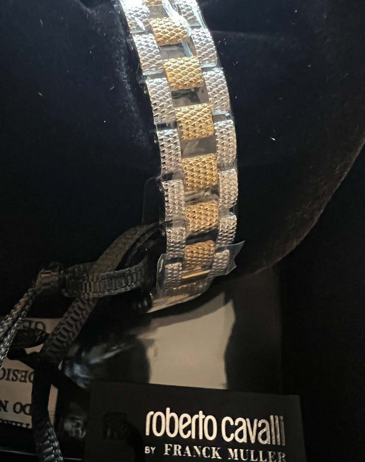 Luxury Swiss-made watches available at STORE 7994 Swiss watch collection featuring precision and style Shop authentic Swiss timepieces with express delivery Elegant men’s and women’s Swiss watches online Premium Swiss watch designs at STORE 7994