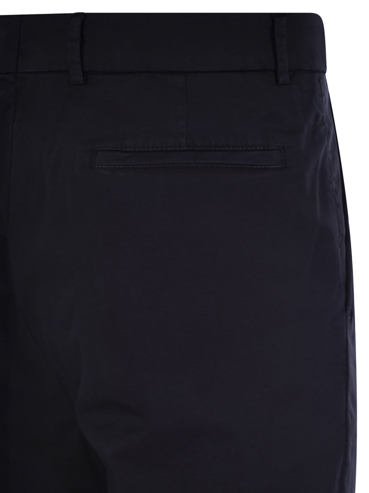 Brunello Cucinelli Men Garment-Dyed Leisure Fit Trousers In American Pima Comfort Cotton With Pleats