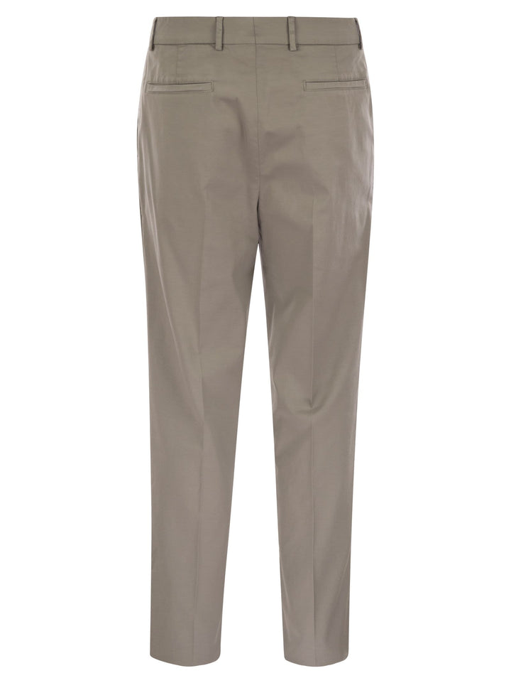 Brunello Cucinelli Men Garment-Dyed Leisure Fit Trousers In American Pima Comfort Cotton With Pleats
