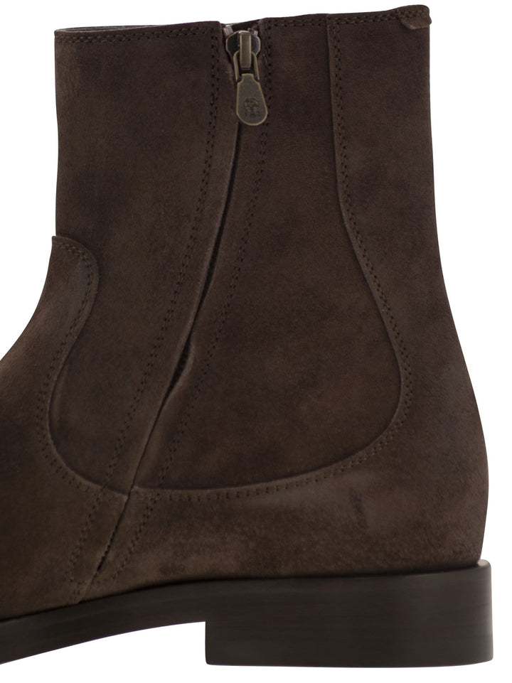 Brunello Cucinelli Men Chelsea Boot In Suede