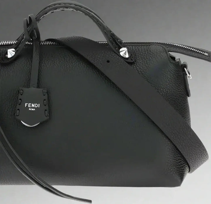 Fendi’s By The Way Selleria Medium Shoulder Bag is a refined and versatile model perfect for any occasion.