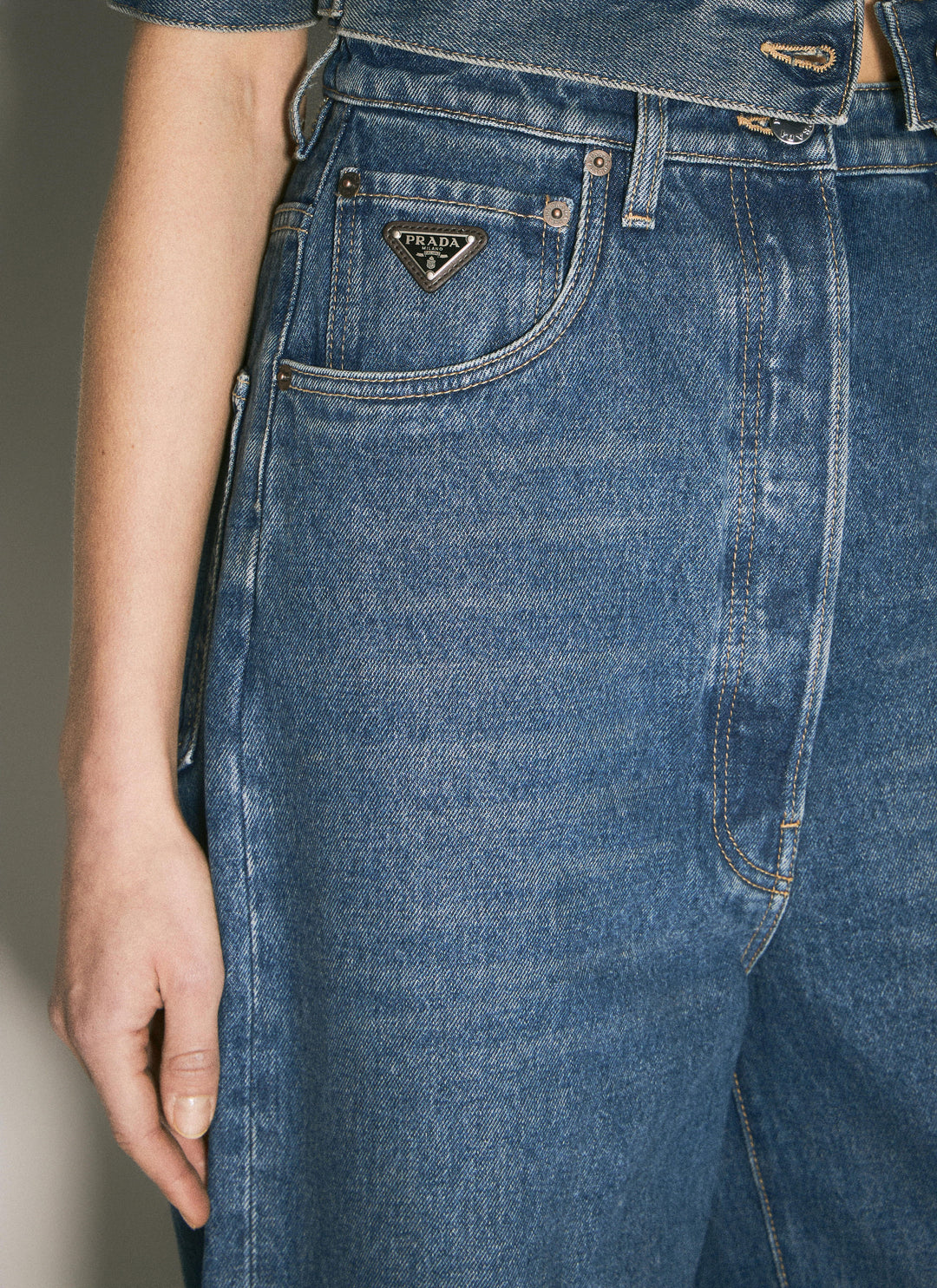 Prada Women Logo Plaque Balloon Jeans