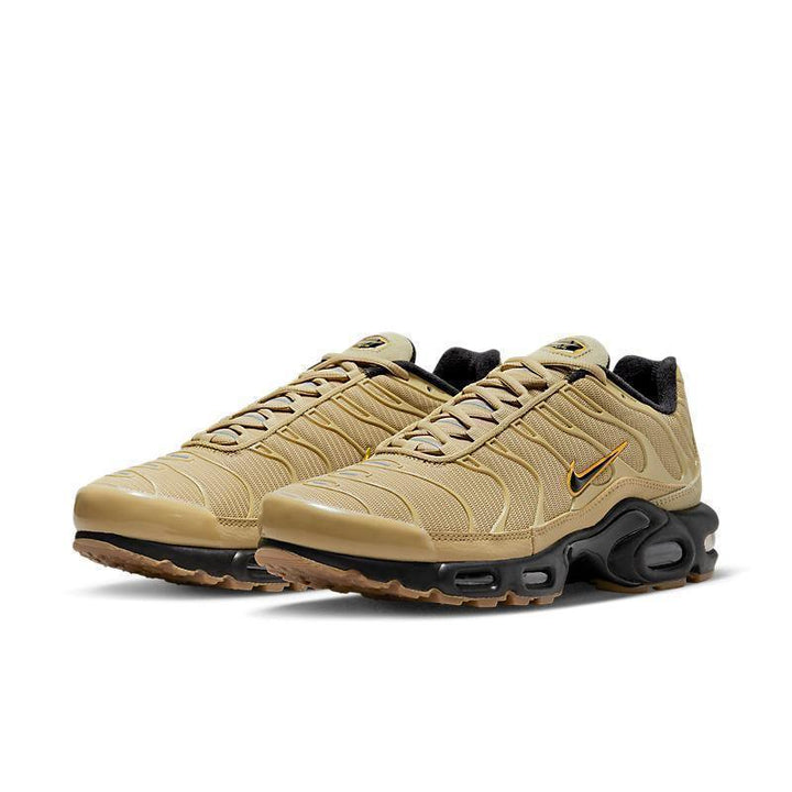 Nike Air Max Plus &