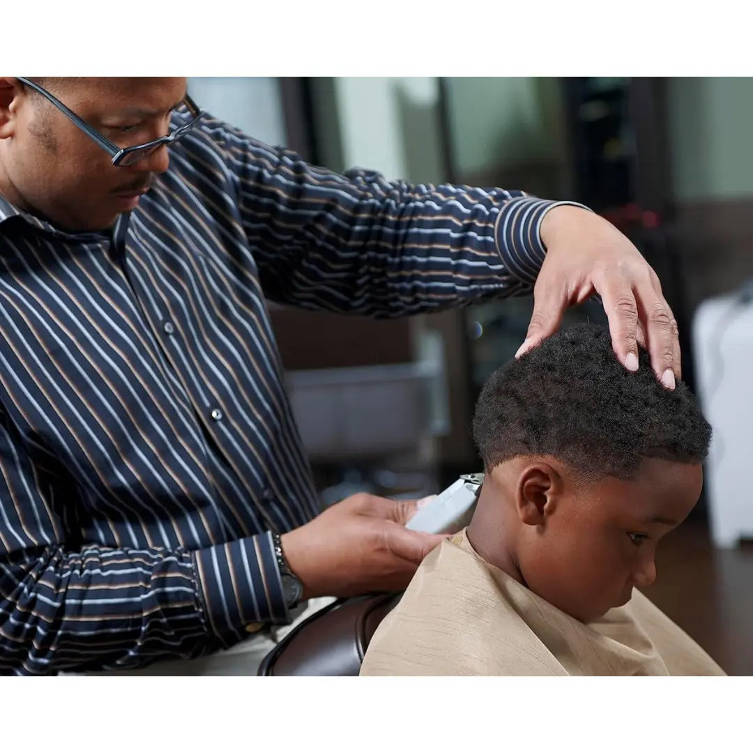 Andis 04780 Professional T-Outliner Beard & Hair Trimmer for Men – Grey