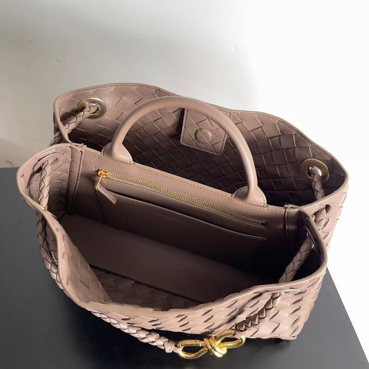 Bottega Veneta Bottega Veneta Andiamo East/West Small Tote Bag