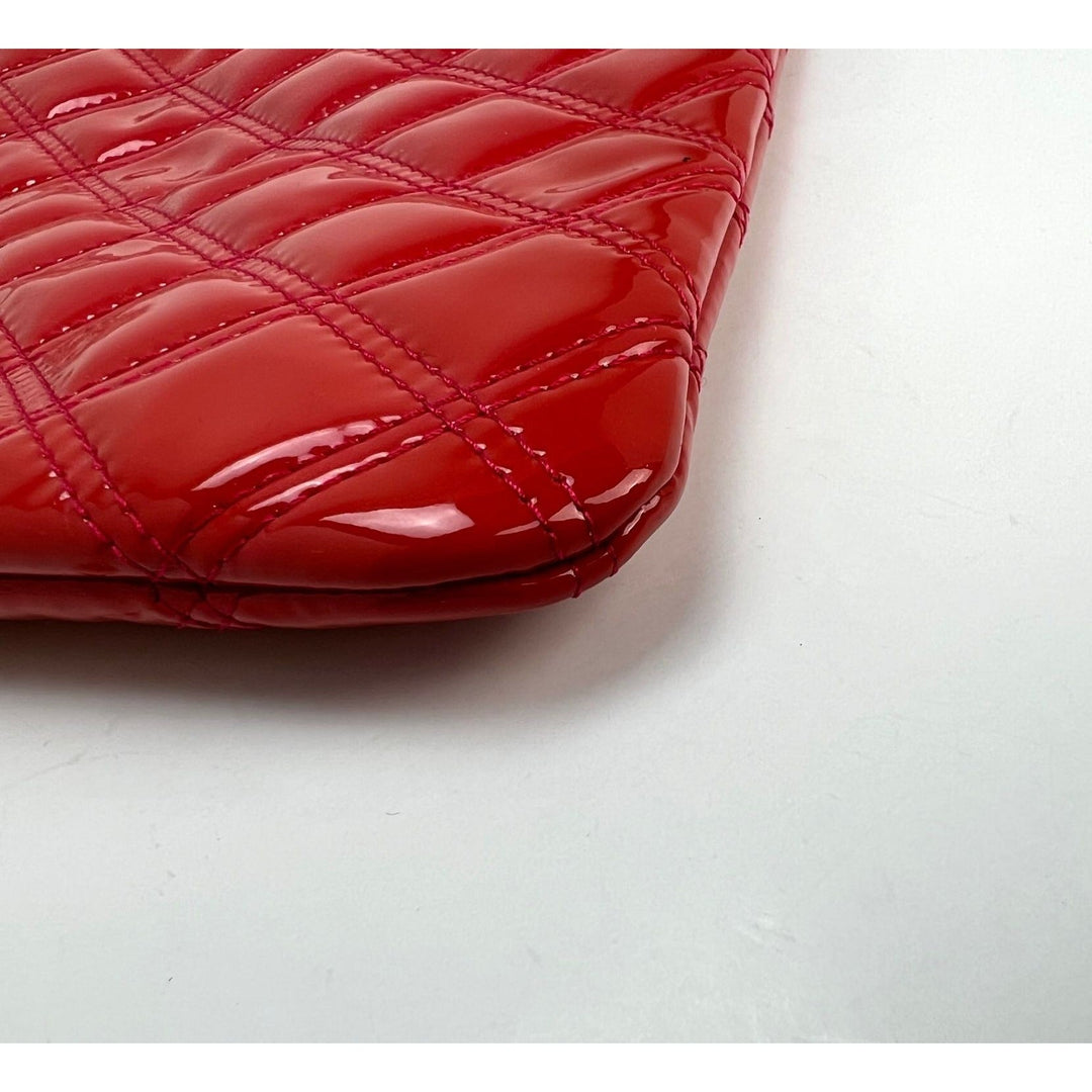 Chanel Medium dark pink patent quilted cosmetic case – STORE 7994