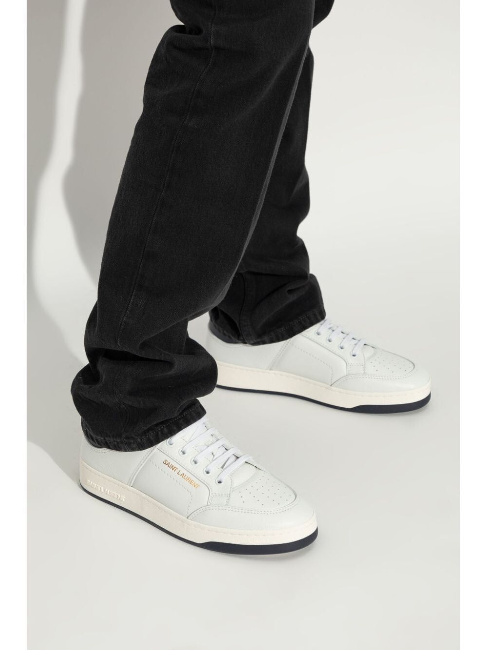Saint Laurent Men Sl61 Low Top Sneakers