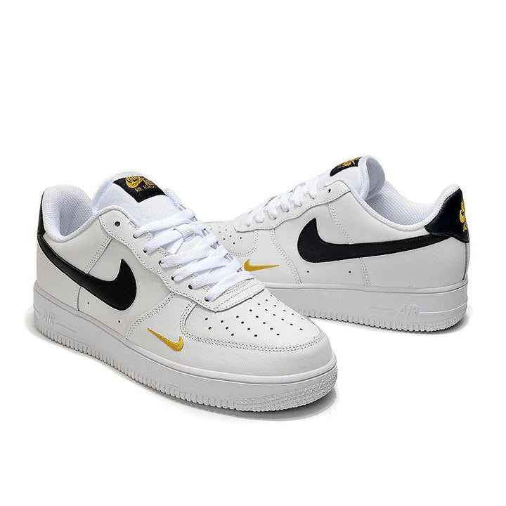 Nike Air Force 1 &
