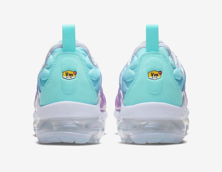 Nike Air VaporMax Plus &