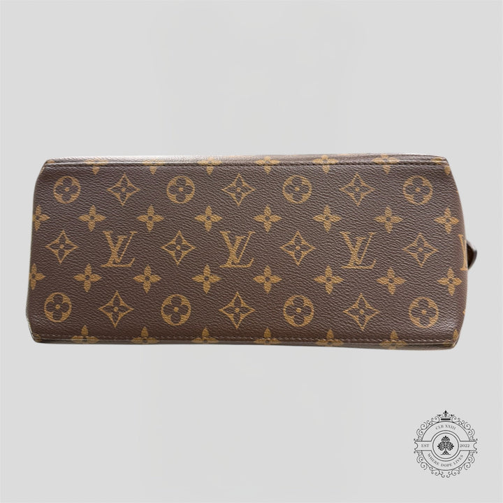 Louis Vuitton Monogram Petit Palais