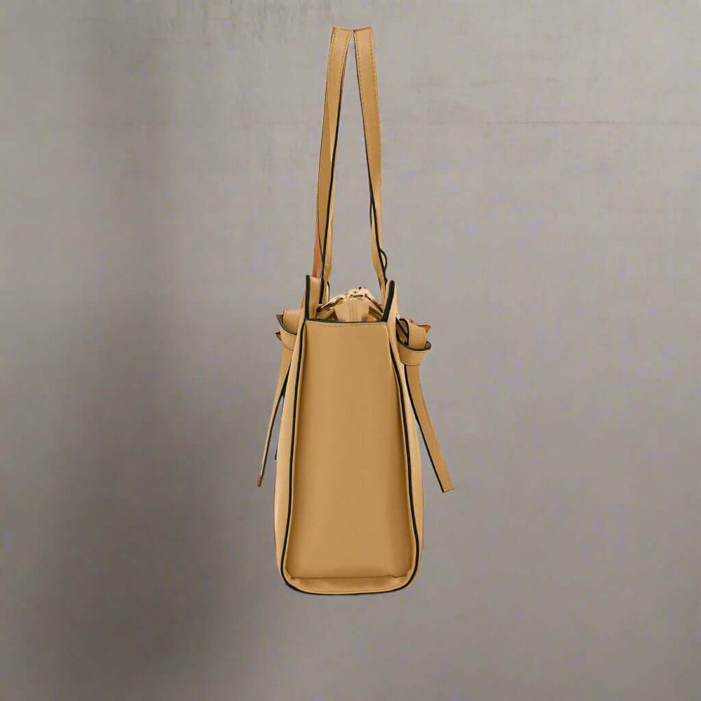 "TWIG leather handbag with gold-tone hardware – STORE 7994" "TWIG crossbody bag in vegan leather – STORE 7994" "Stylish TWIG tote bag for everyday wear – STORE 7994" "TWIG structured handbag in seasonal colors – STORE 7994" "Elegant TWIG shoulder bag with