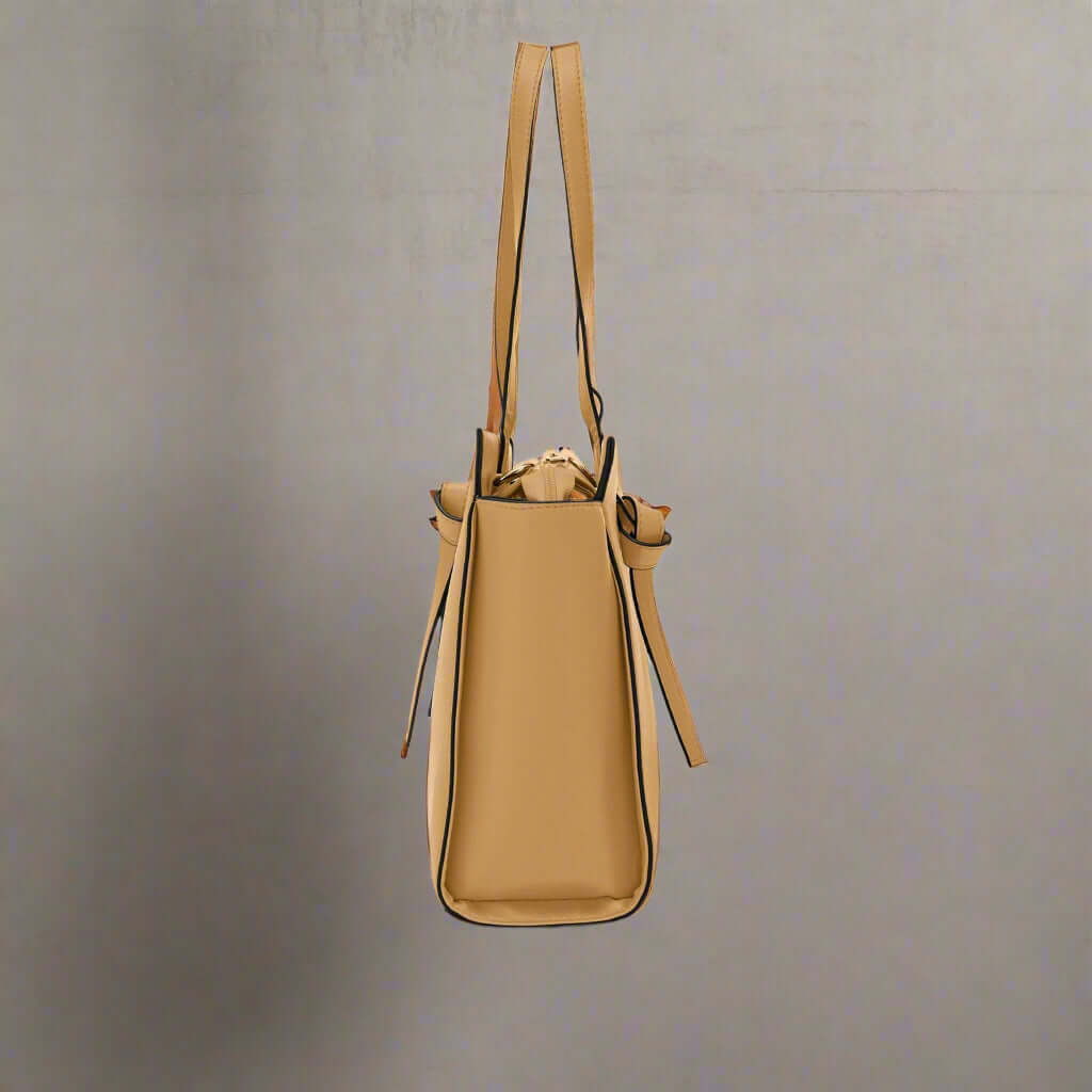 "TWIG leather handbag with gold-tone hardware – STORE 7994" "TWIG crossbody bag in vegan leather – STORE 7994" "Stylish TWIG tote bag for everyday wear – STORE 7994" "TWIG structured handbag in seasonal colors – STORE 7994" "Elegant TWIG shoulder bag with