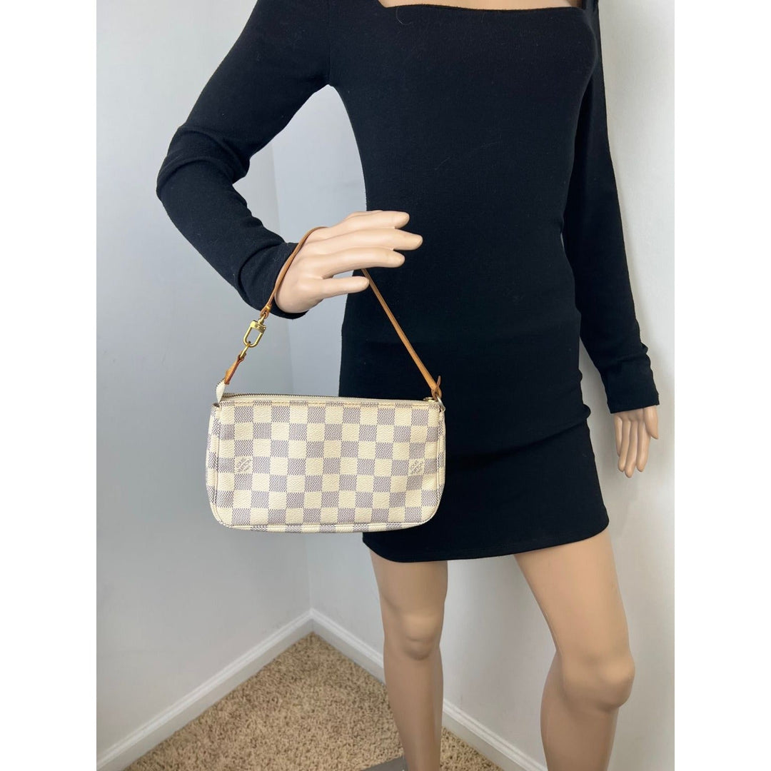 Louis Vuitton Pochette Accessories Damier Azur bag – STORE 7994