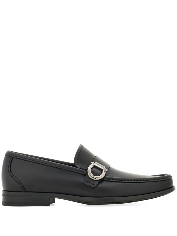 Ferragamo Men Gancini Ornament Caspian Leather Loafers