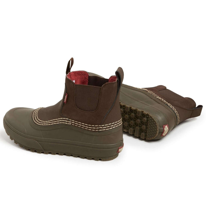 VANS sneakers and streetwear collection at STORE 7994