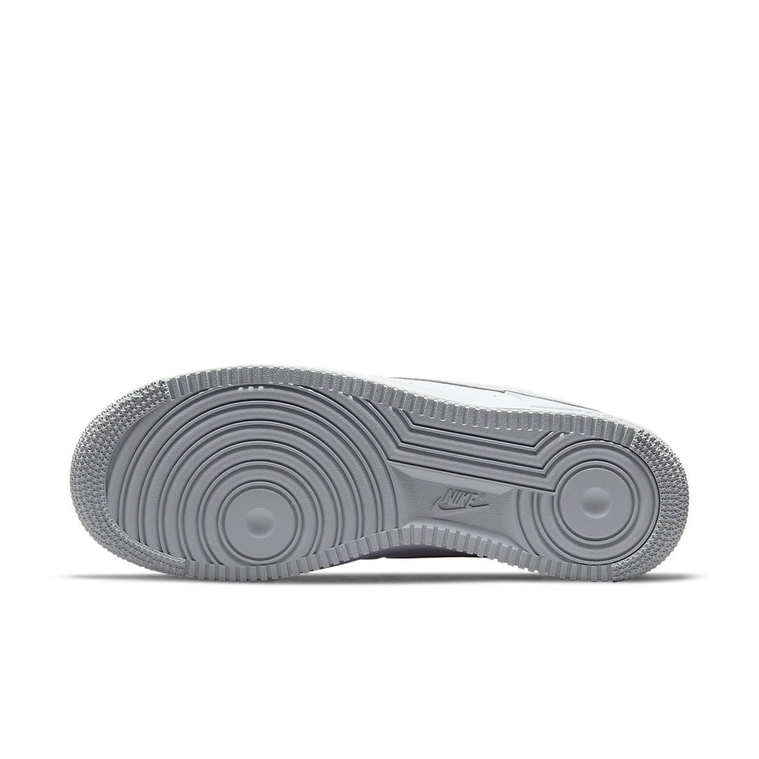 Nike Air Force 1 &