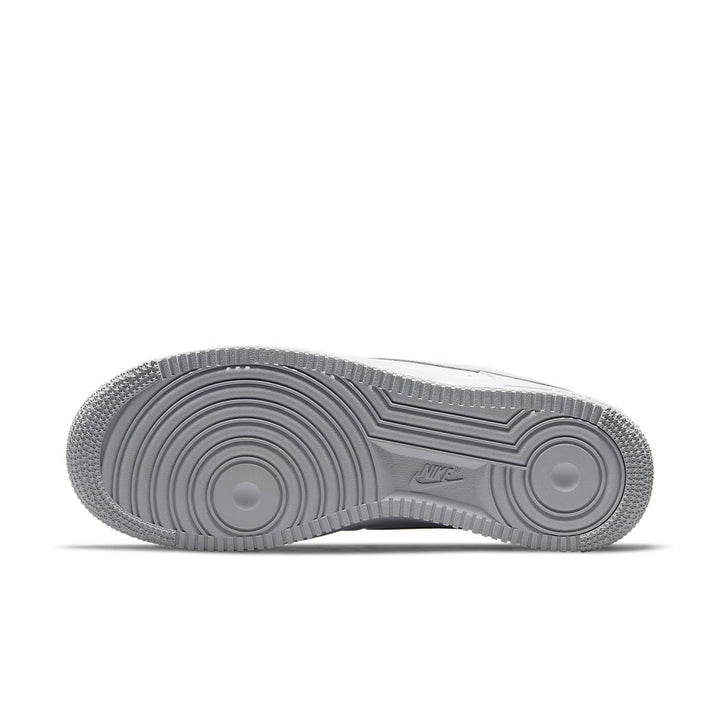 Nike Air Force 1 &