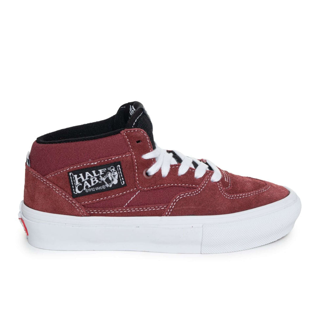 VANS sneakers and streetwear collection at STORE 7994