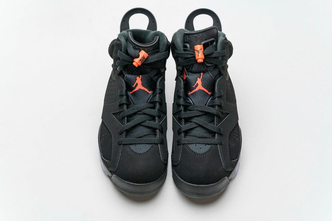 Air Jordan 6 Retro &