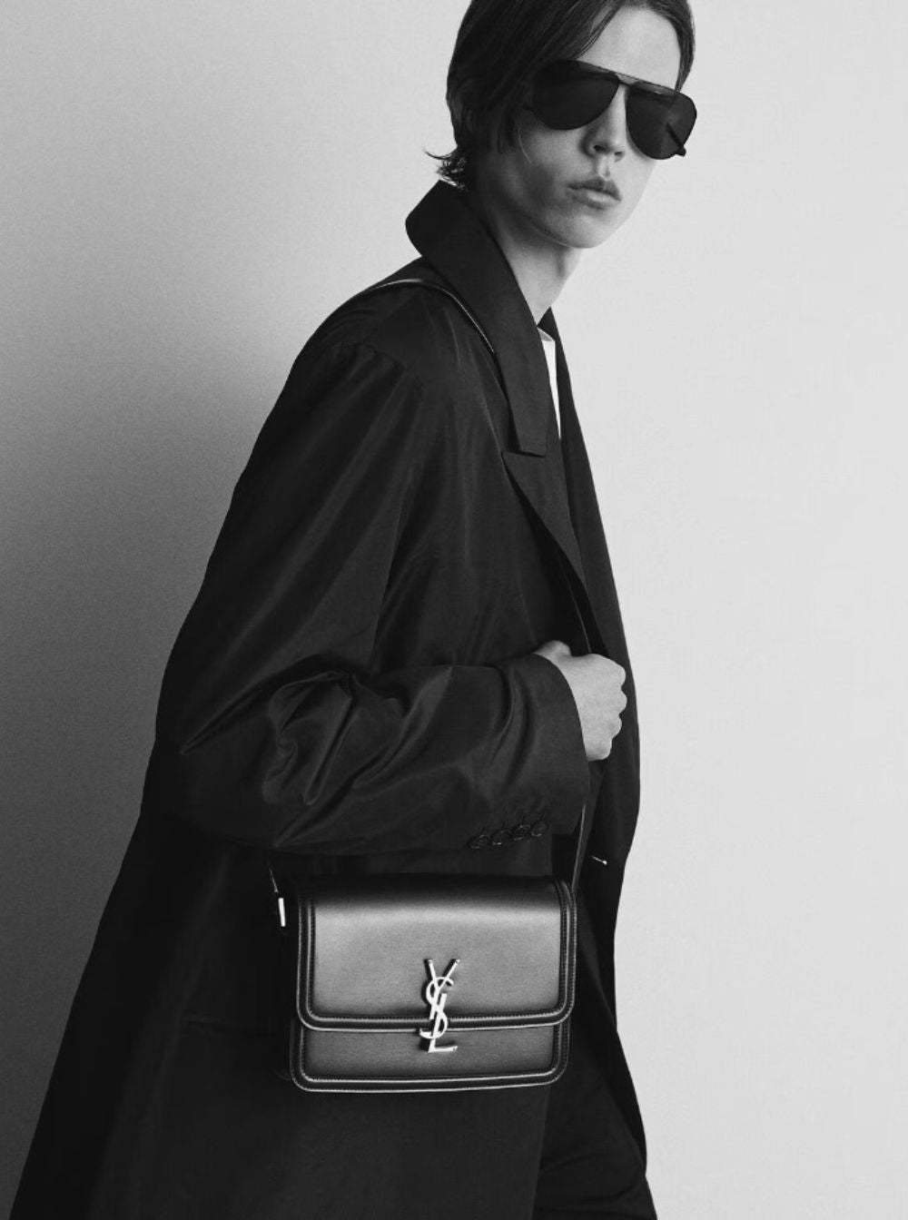 Saint Laurent Men Black Messenger Bag With Cassandre Detail In Smooth Leather Man