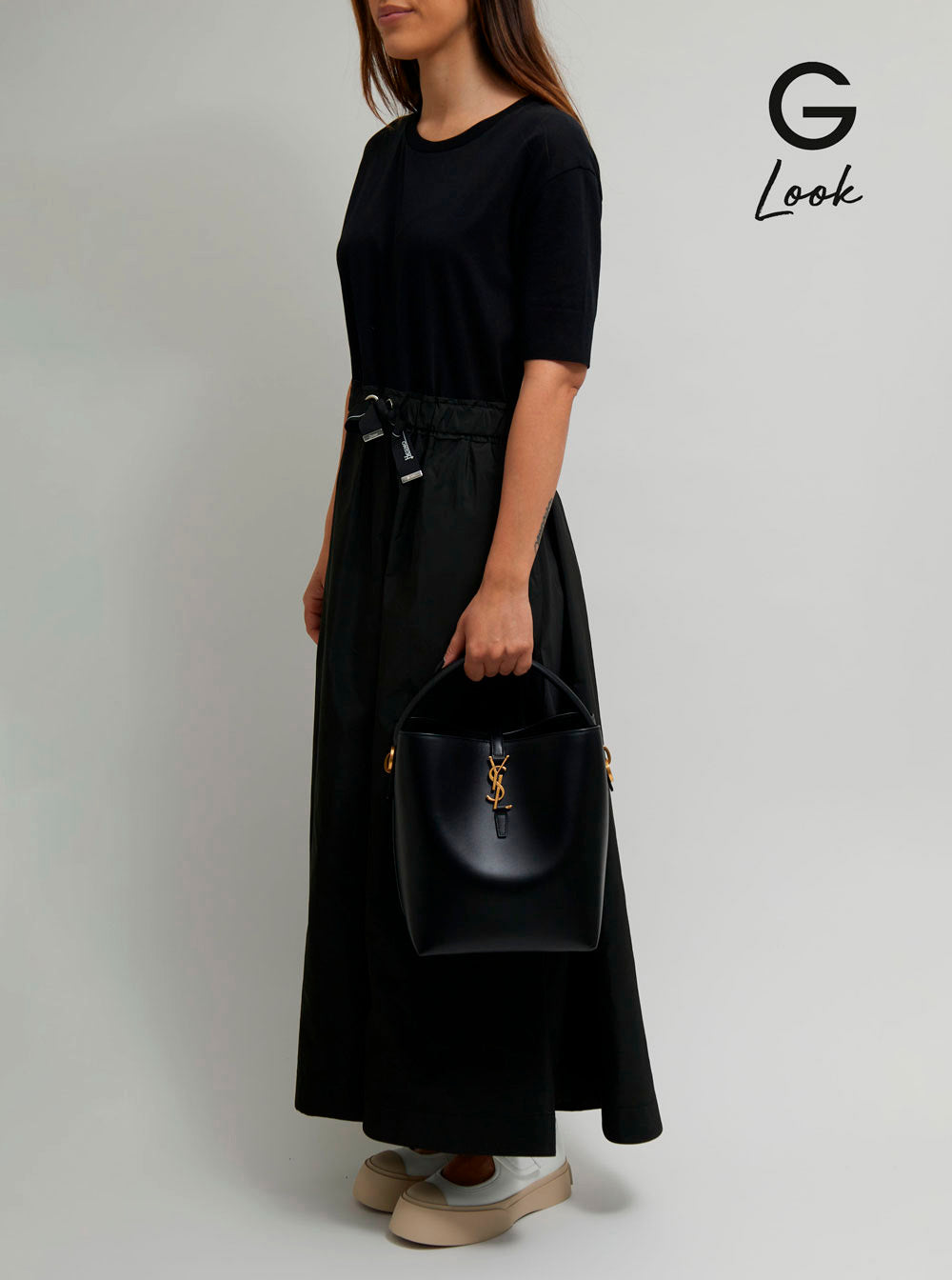 Saint Laurent Women 'Le 37' Black Bucket Bag With Cassandre Closure In Smooth Leather Woman