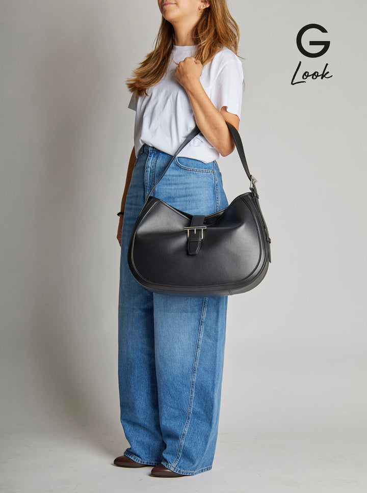 Alexander Mcqueen Women Black Shoulder Bag With Adjustable Shoulder Strap And T Buckle Closure On The Front In Leather Woman