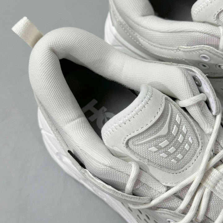 Hoka One One Tor Ultra Low &