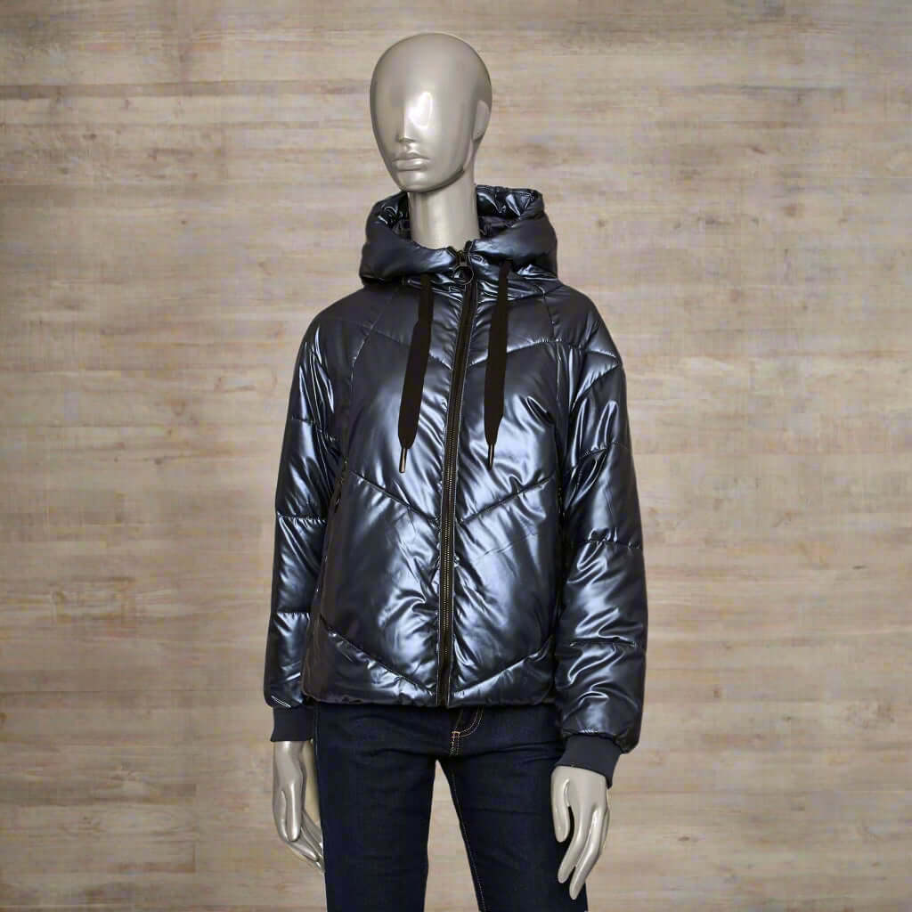 Comfortable Italian designed coats & jackets in mid, 3/4 and hooded designs