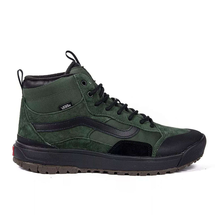 VANS sneakers and streetwear collection at STORE 7994