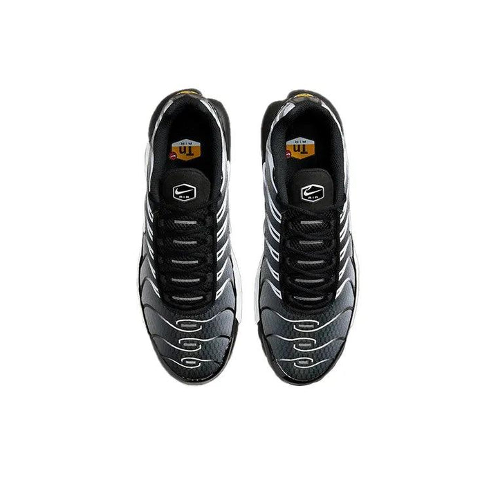Nike Air Max Plus &