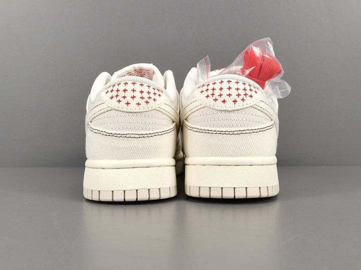 Nike Dunk Low &