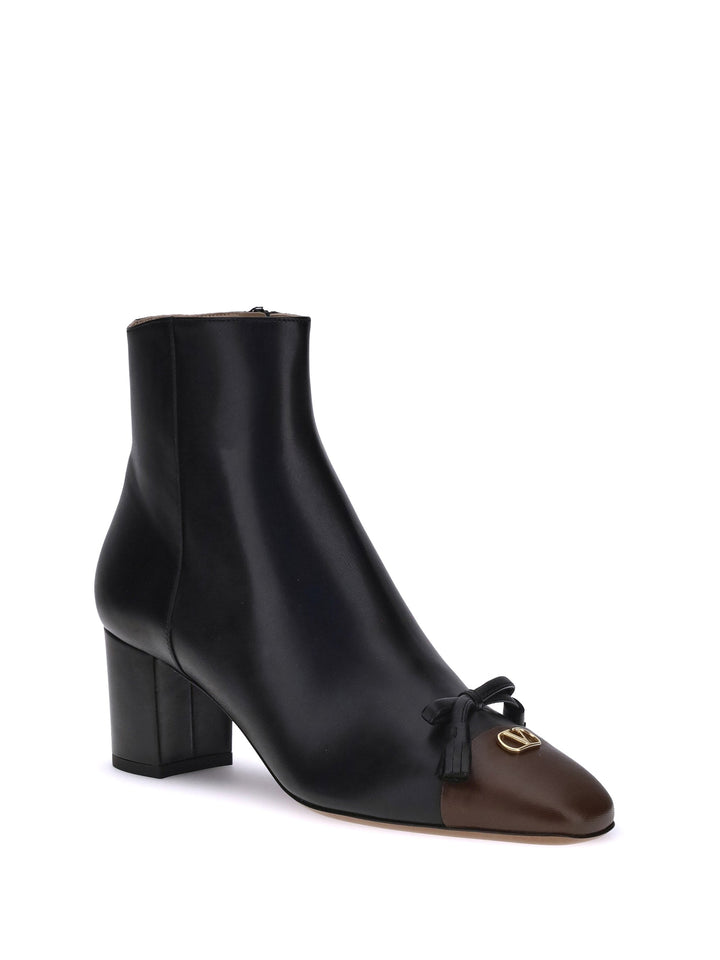 Valentino Garavani Women Valet Du Roi Bootie