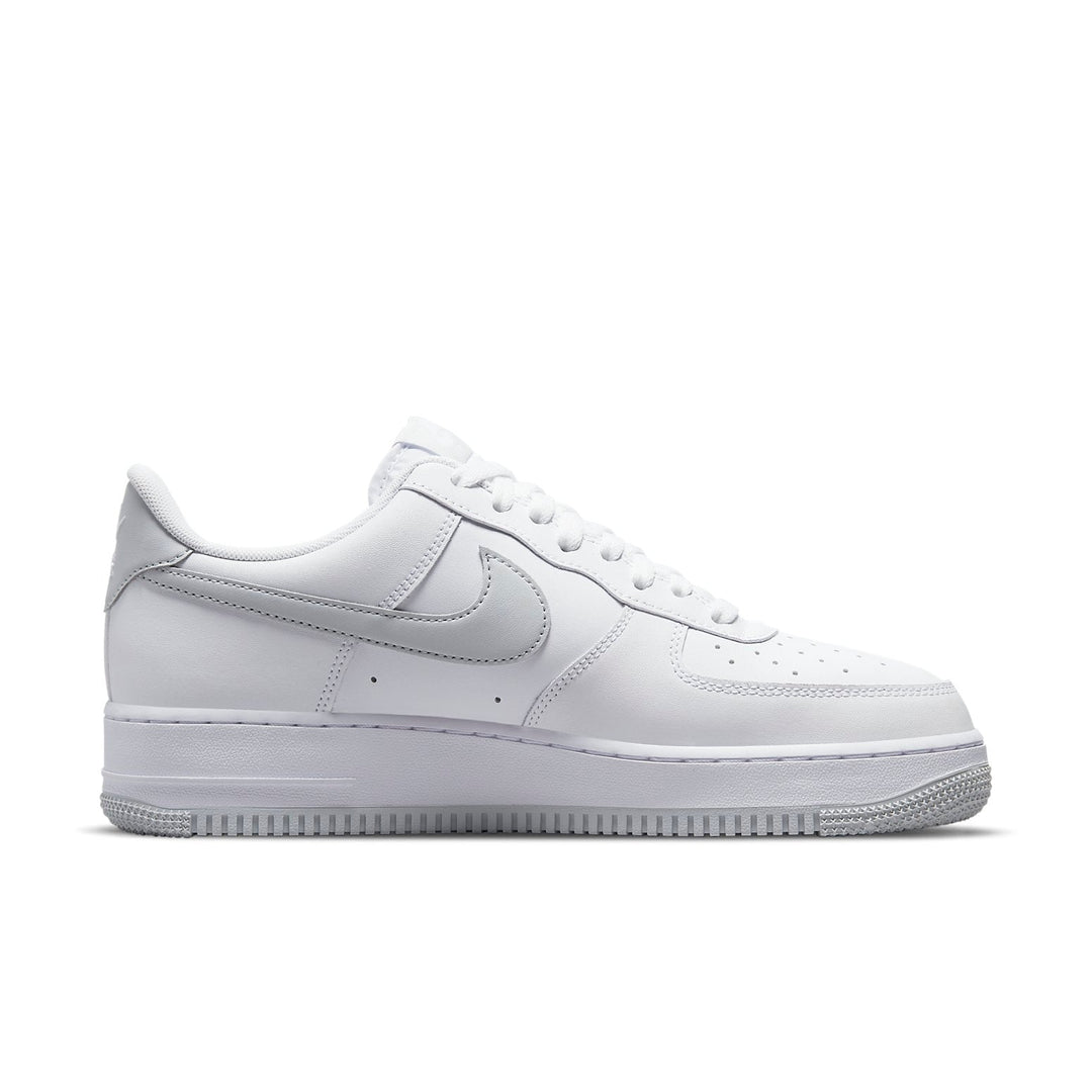 Nike Air Force 1 &