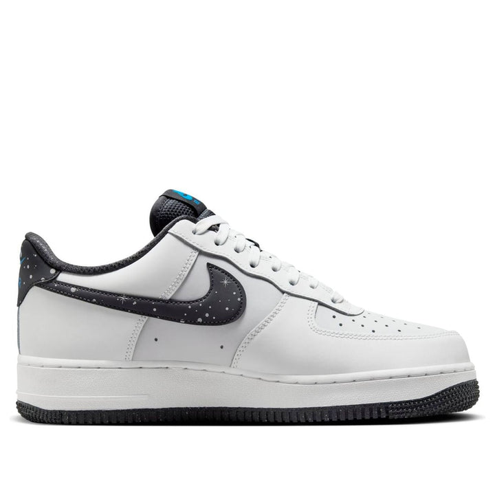 Nike Air Force 1 &