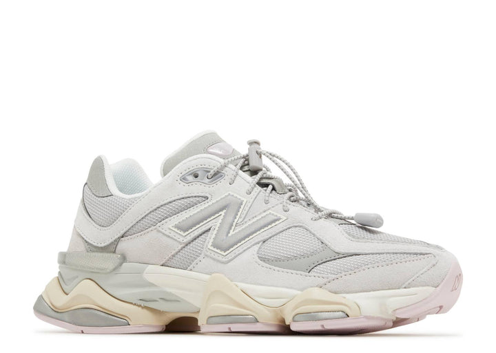 New Balance 9060 &