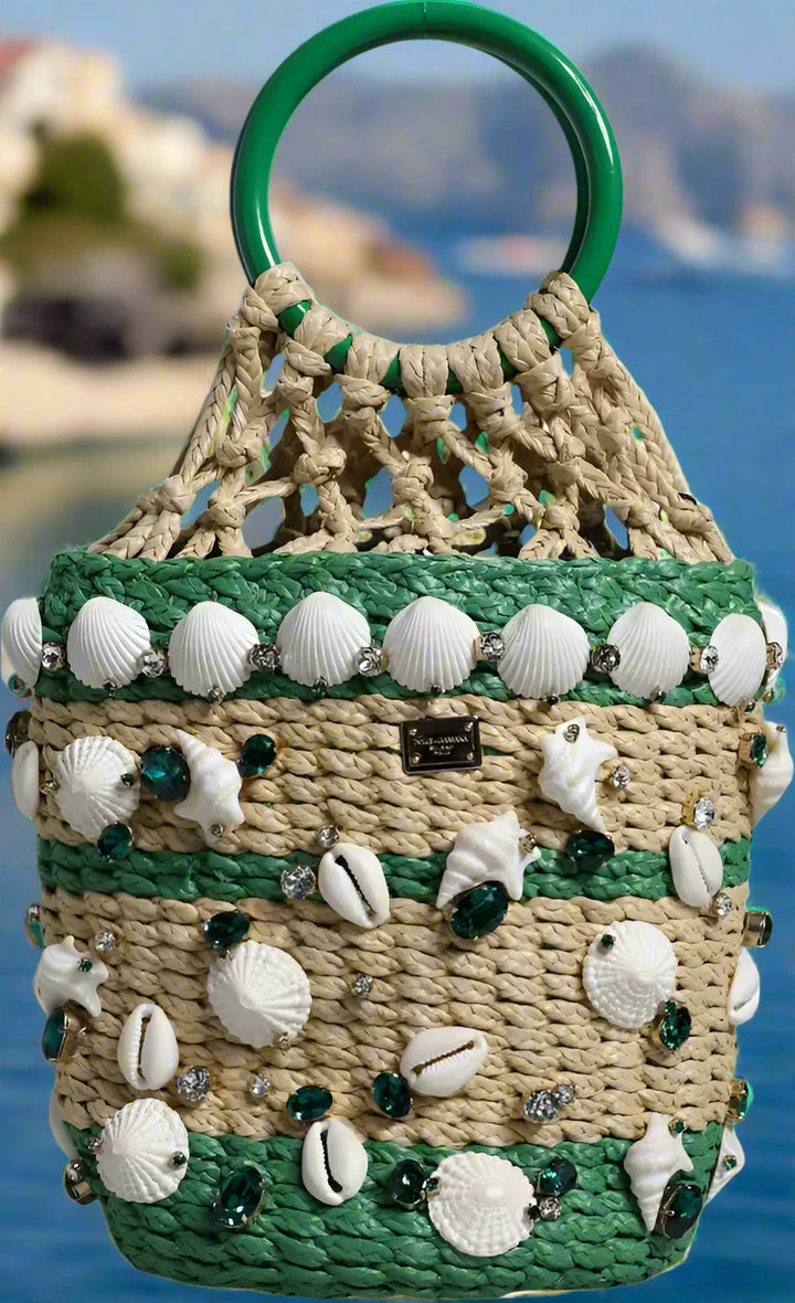 BOLSO BUCKET CON CONCHAS DE RAFIA Y CRISTALES EN VERDE BEIGE DE Dolce &amp; Gabbana