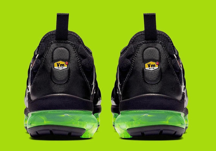 Nike Air VaporMax Plus &