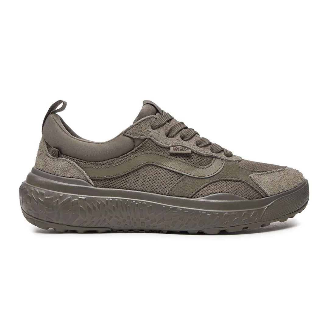 VANS sneakers and streetwear collection at STORE 7994