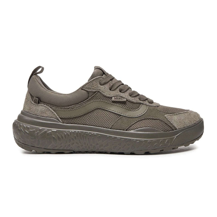 VANS sneakers and streetwear collection at STORE 7994