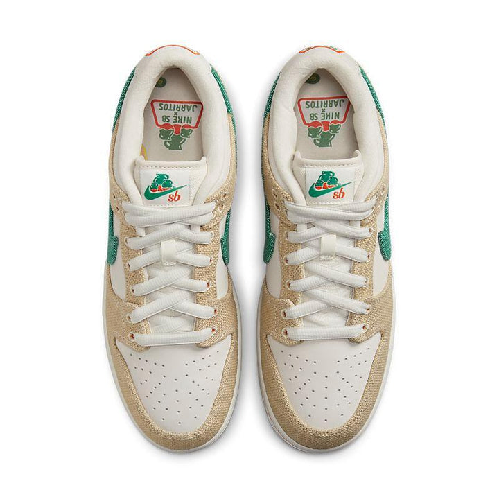 Nike SB Dunk Low &