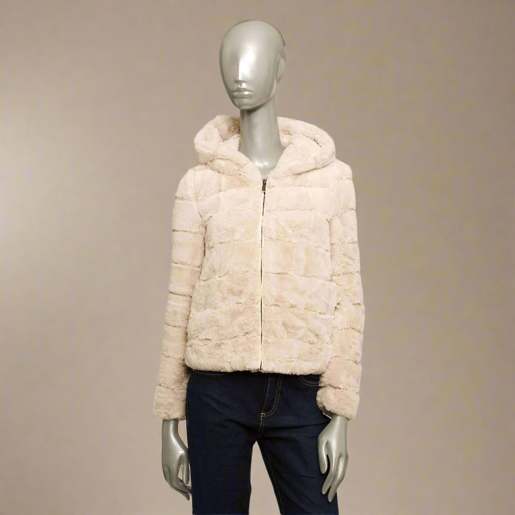 Comfortable Italian designed coats & jackets in mid, 3/4 and hooded designs