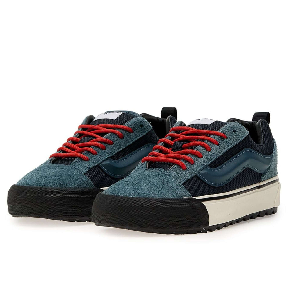 VANS sneakers and streetwear collection at STORE 7994