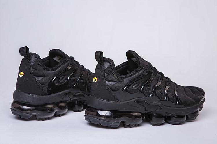 Nike Air VaporMax Plus &