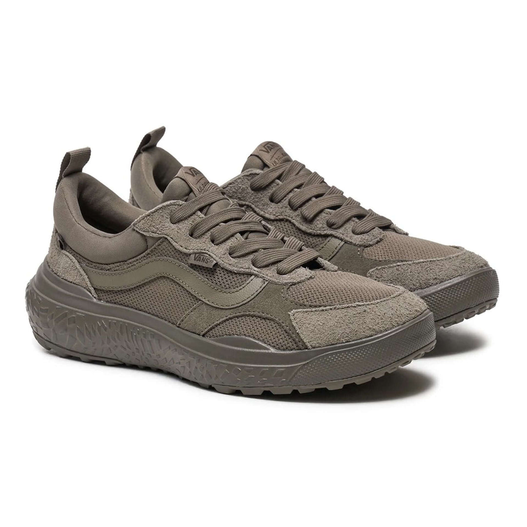 VANS sneakers and streetwear collection at STORE 7994