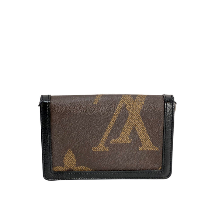 LOUIS VUITTON Reverse Giant Monogram Dauphine Belt Bumbag Clutch