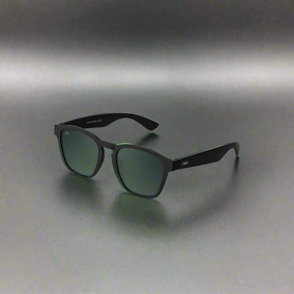 Twig Unisex green polycarbonate UV3 Sunglasses
